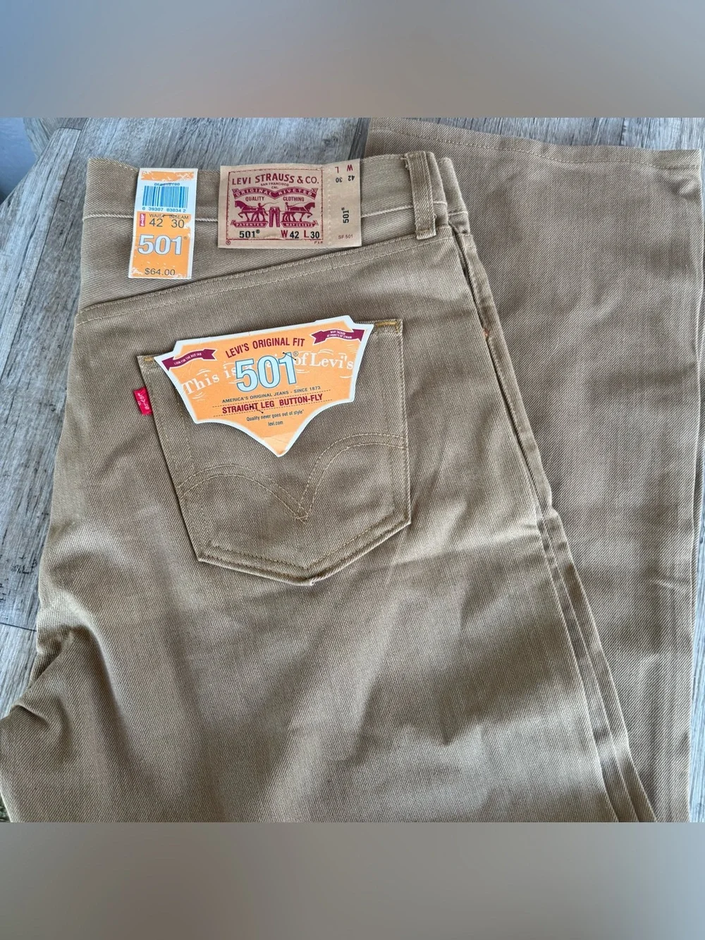 501 Levi’s Jeans New With Tags Men’s Size 42x30 Button Fly Straight Leg